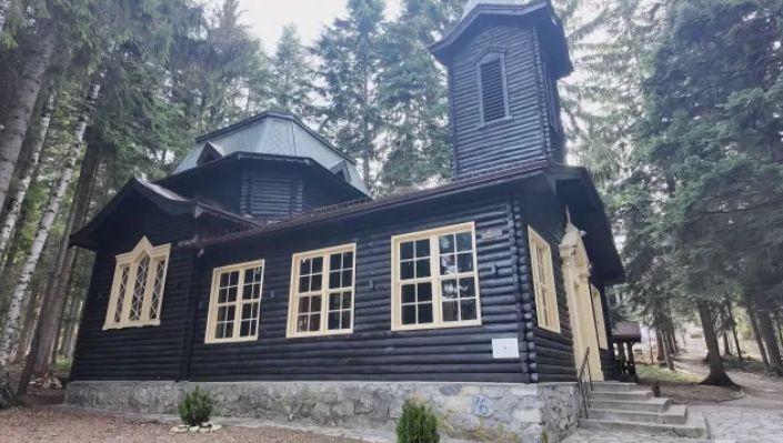 Уникален храм в България - изцяло от дърво