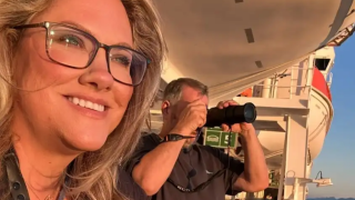 Жена превърна круизен кораб в свой дом за 13 г., но имаше една забрана
