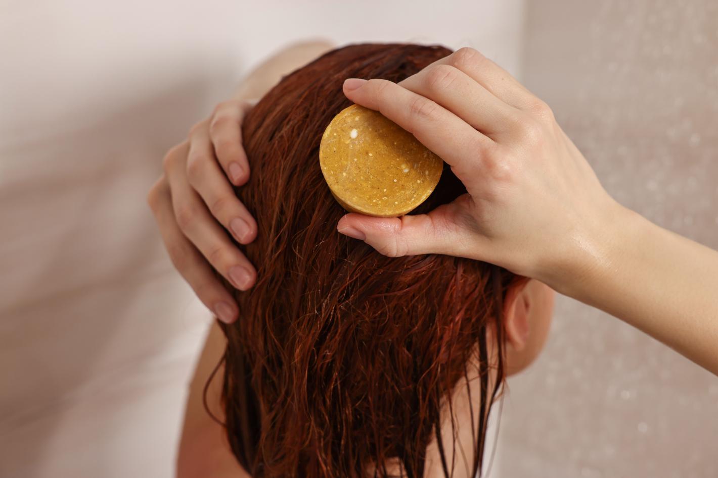 12-те неща, които стюардите винаги слагат в куфарите си - някои струват стотинки