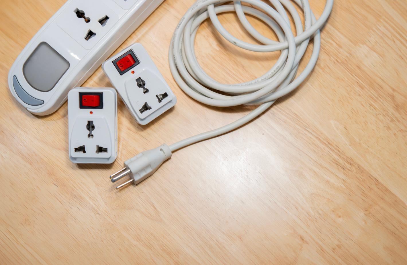 12-те неща, които стюардите винаги слагат в куфарите си - някои струват стотинки