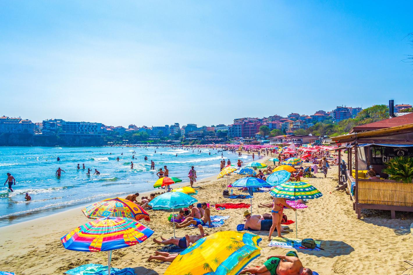 Море, евтиния и архитектурни чудеса - България стана топ дестинация за пенсионери