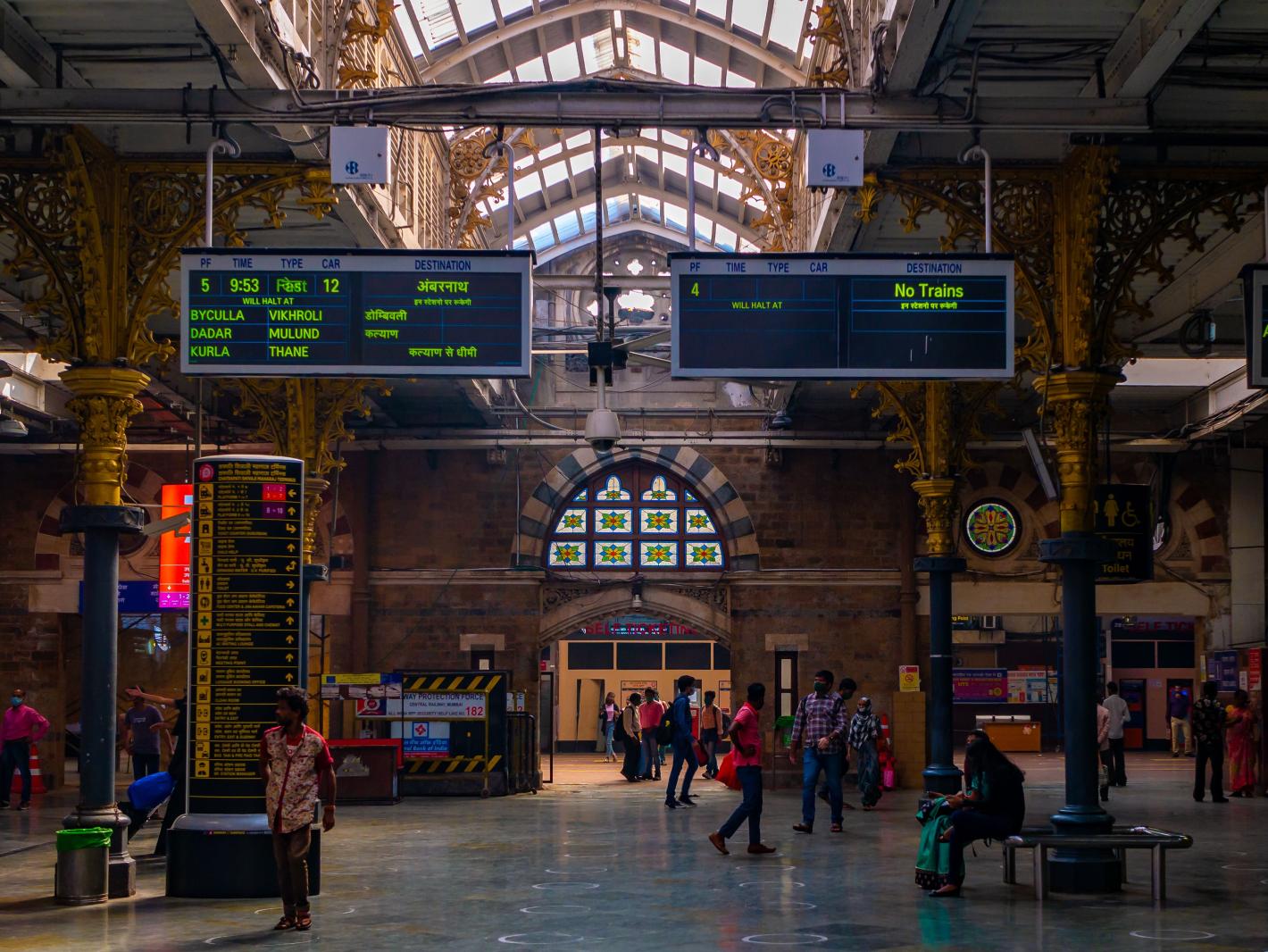 Най-впечатляващата гара в света - като палат е