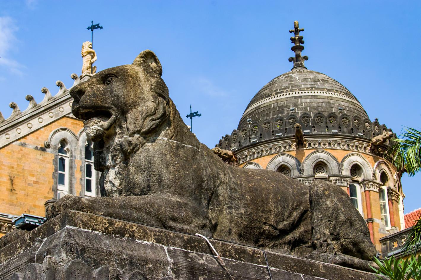 Най-впечатляващата гара в света - като палат е