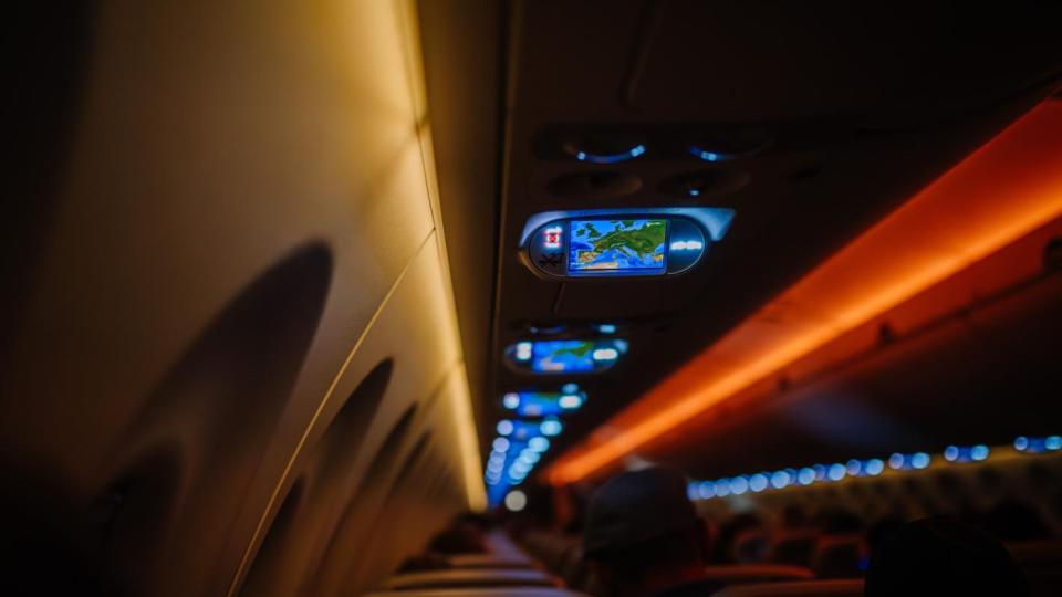 Кой е най-често натисканият бутон в самолета