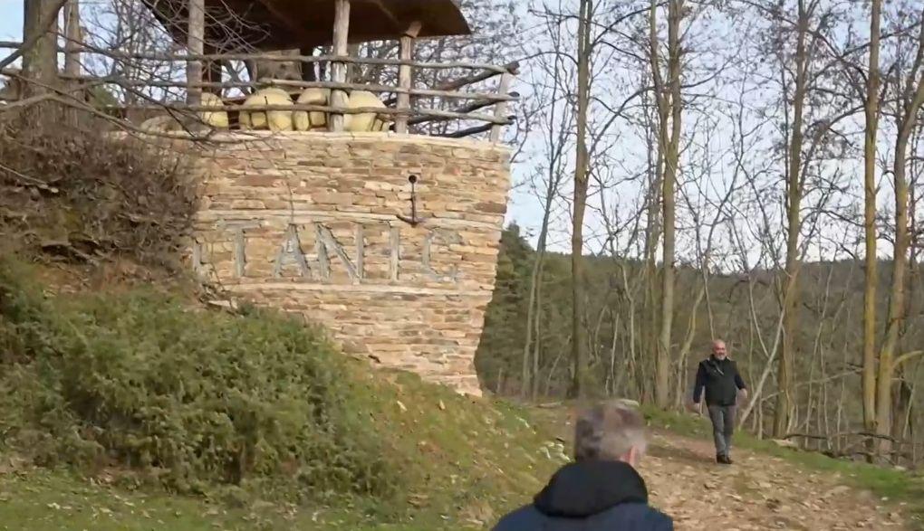 "Титаник" възкресява българско село с двама жители