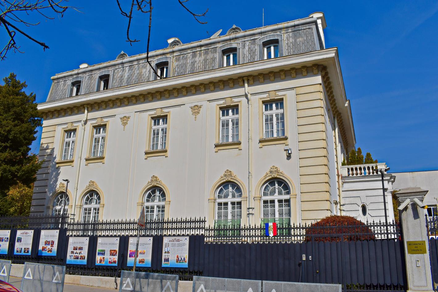 Красив "френски" дворец в София с важна роля в българската история