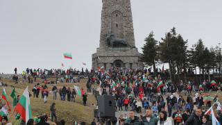 Хотели канят на Шипка за 3 март за 200 евро