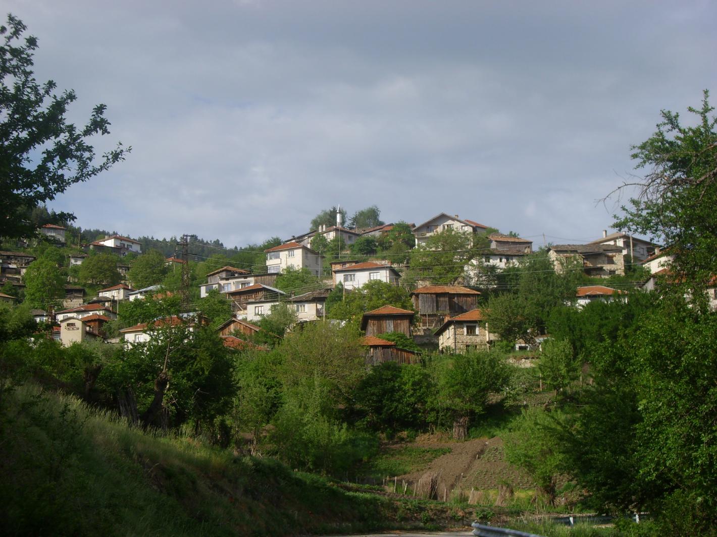 В това странджанско село телефоните спират, а легендите оживяват