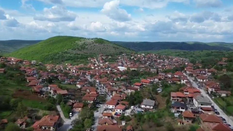Задружни хора и съхранени традиции привличат към това голямо българско село