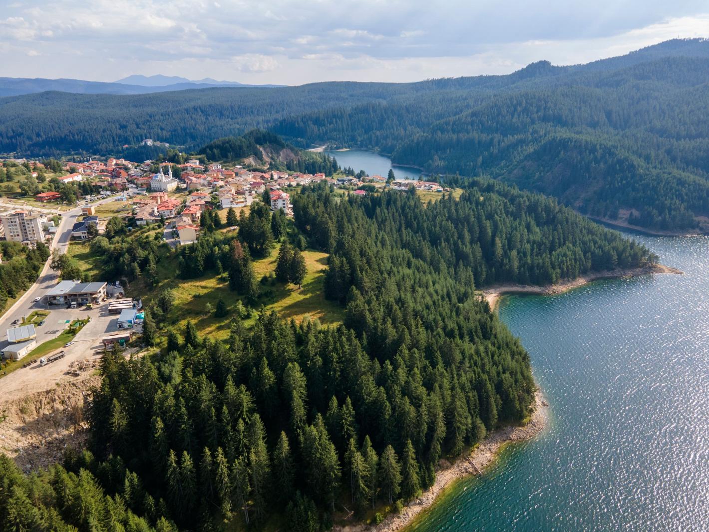 Най-високият град в България - планинско убежище сред гори и вода