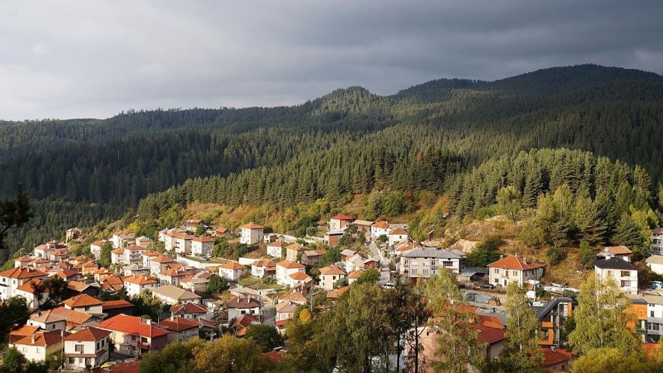 Най-високият град в България - планинско убежище сред гори и вода