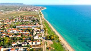 Паралиа Офриниу се развива с бързи темпове заради българите