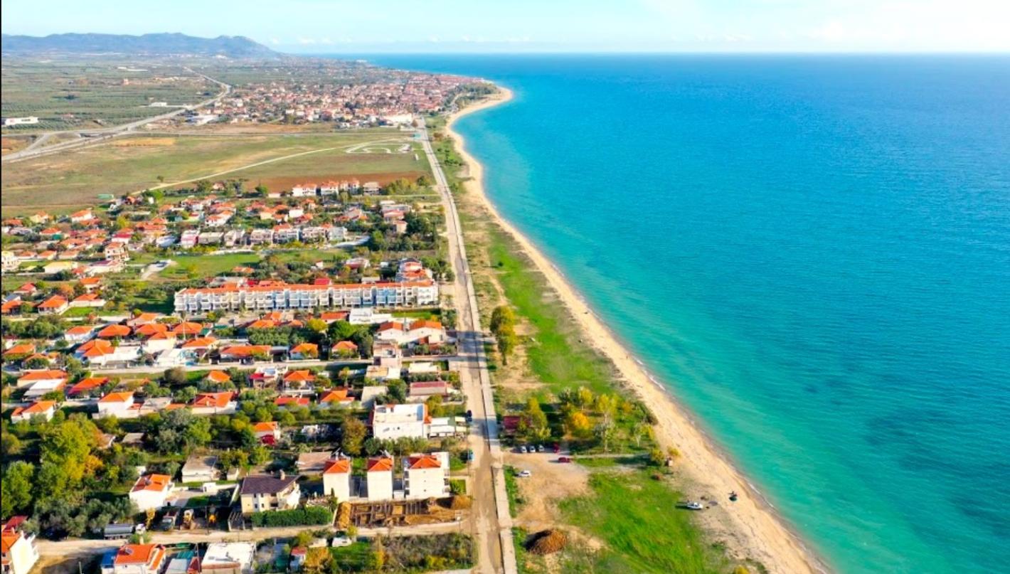 Паралиа Офриниу се развива с бързи темпове заради българите
