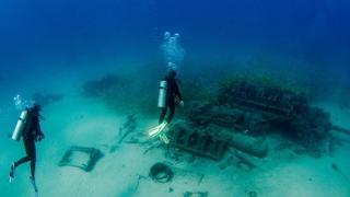 Край остров Андрос откриха потънал древногръцки кораб с непокътнат товар