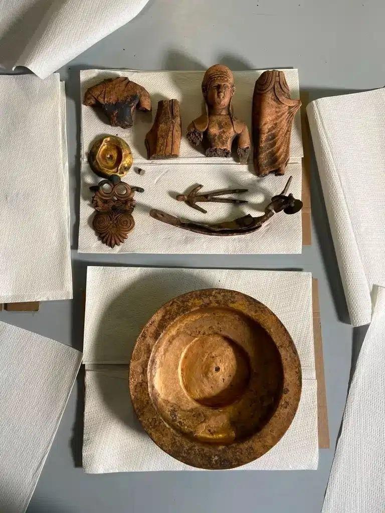 2500-годишен кладенец край Болоня разкри бронзови фигурки и човешки скелети