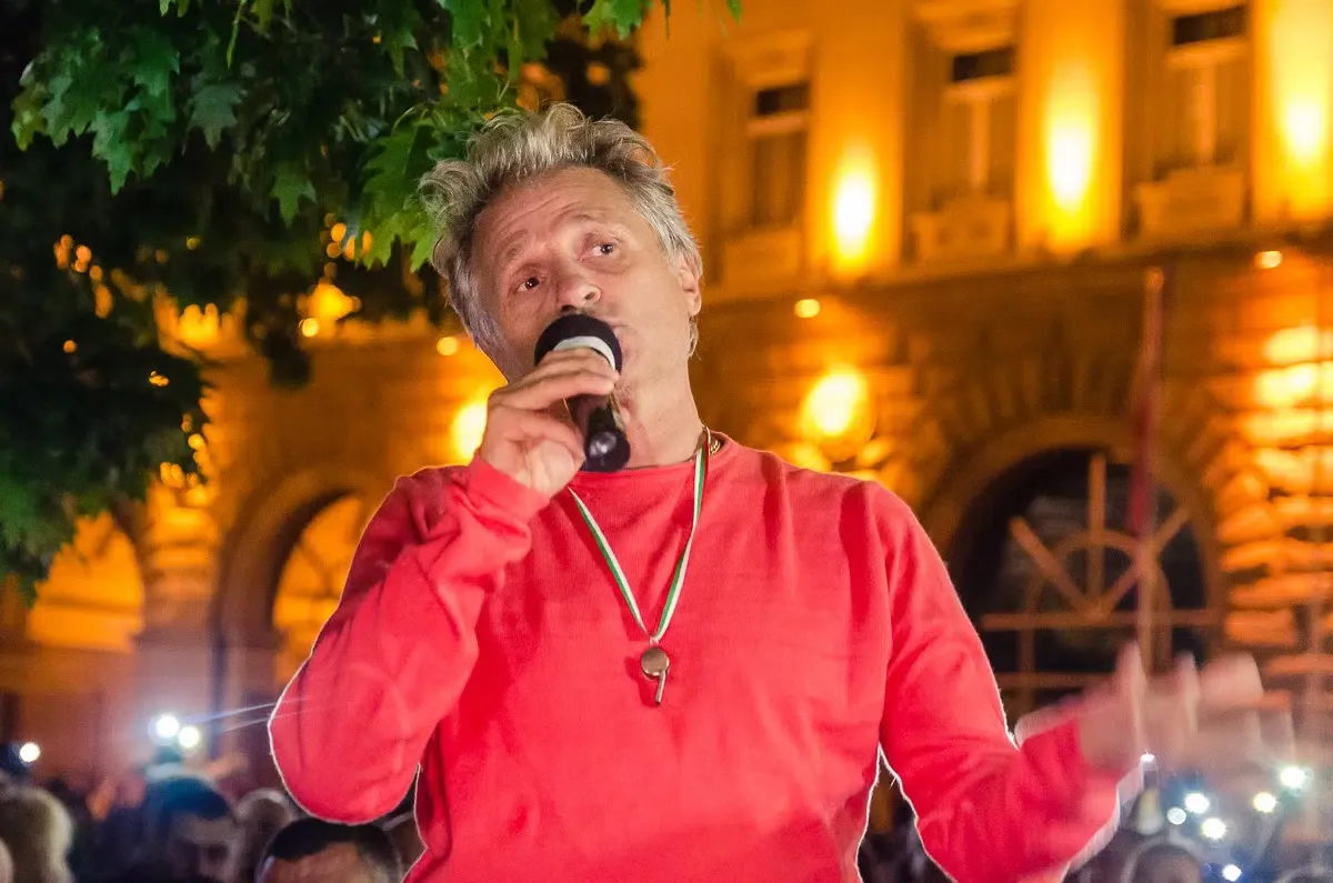 Къци Вапцаров замени родното Черноморие с гърците, възхитен е от тях