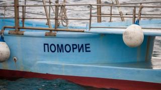Платиха за море в Поморие, останаха без почивка: Над 60 души пропяха за завлечени 11 000 евро от капаро