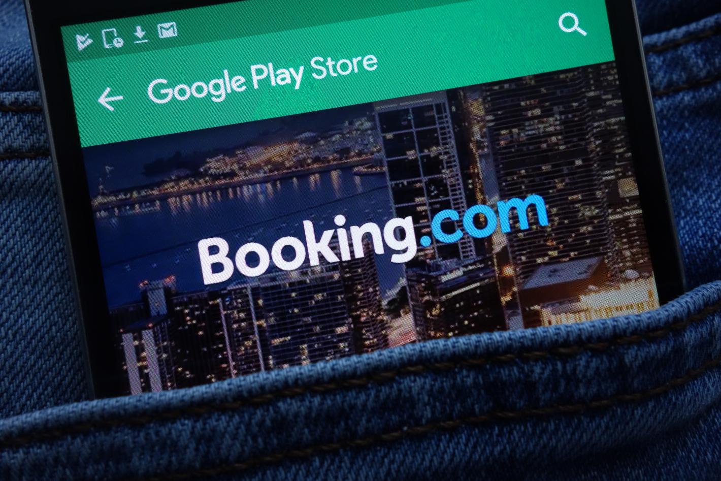 Разследват Booking.com за фалшиви обяви