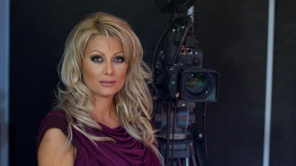 Венета Райкова ни учи как да разваляме магии