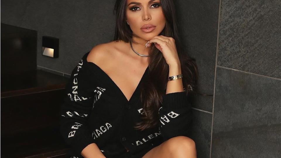 Какво се случва с Алисия?! Певицата шокира с нова визия СНИМКА