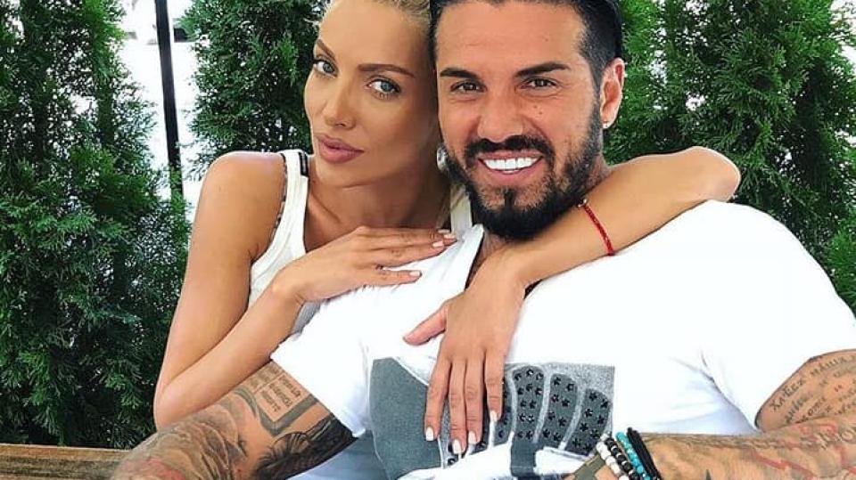 Златка Райкова стресна с новите си зъби! Направи си същите като на Благо Джизъса... ВИДЕО