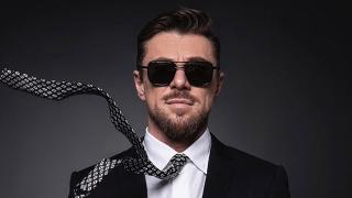 Миро извая фигура, съблече се и стана страшно... СНИМКИ
