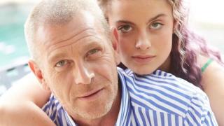 Щерката на Юлиян Вергов шашна с тази визия на бала си СНИМКА