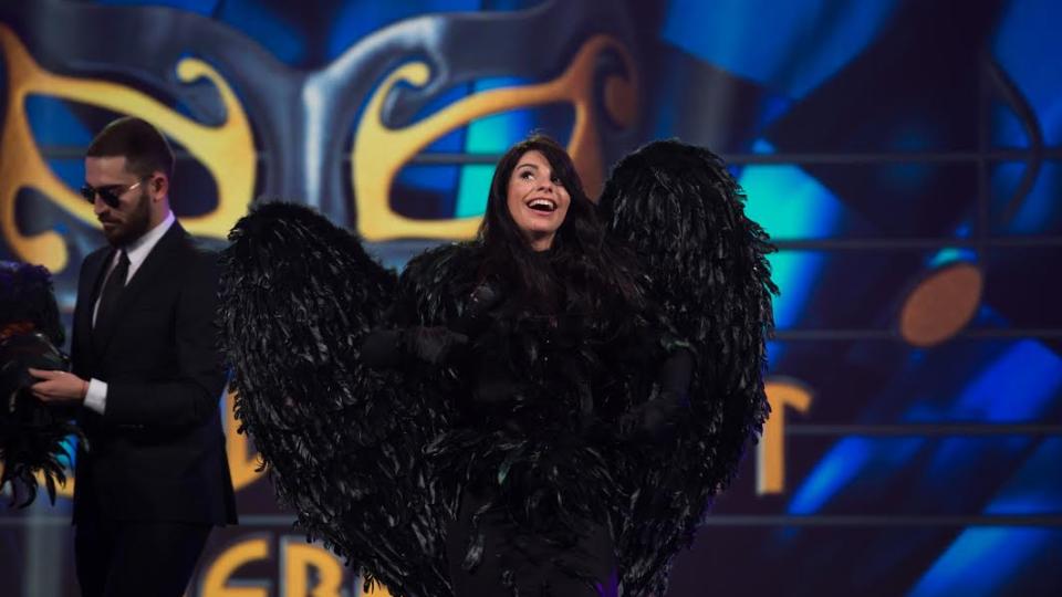 Ето кой се оказа Ангелът в "Маскираният певец" СНИМКИ