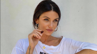 Диляна Попова спи с млад оператор, ето подробности