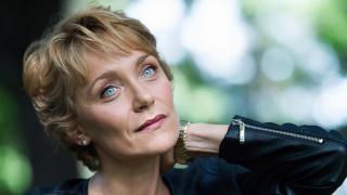 Изловиха Койна Русева с чисто гол мъж СНИМКА 18+