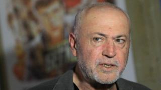 Максим Генчев се жалва: Майка ми иска да умре у дома