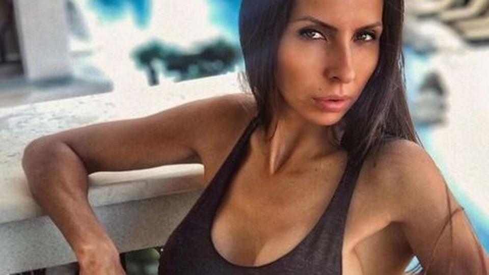 Порно актрисата Диана Габровска се пусна гола и заговори за... СНИМКИ 18+