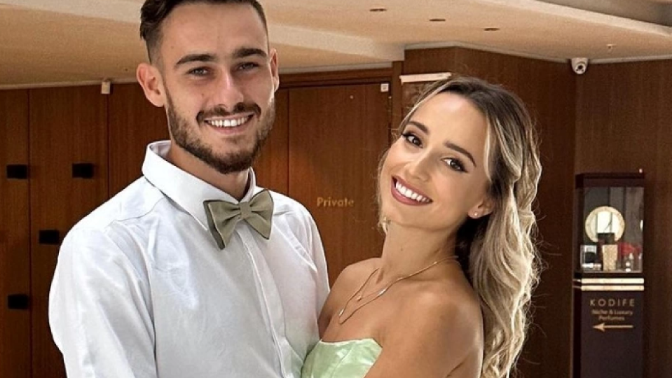 Горчиво: Синът на Иво Карамански падна на колене пред Антоанет Пепе ВИДЕО