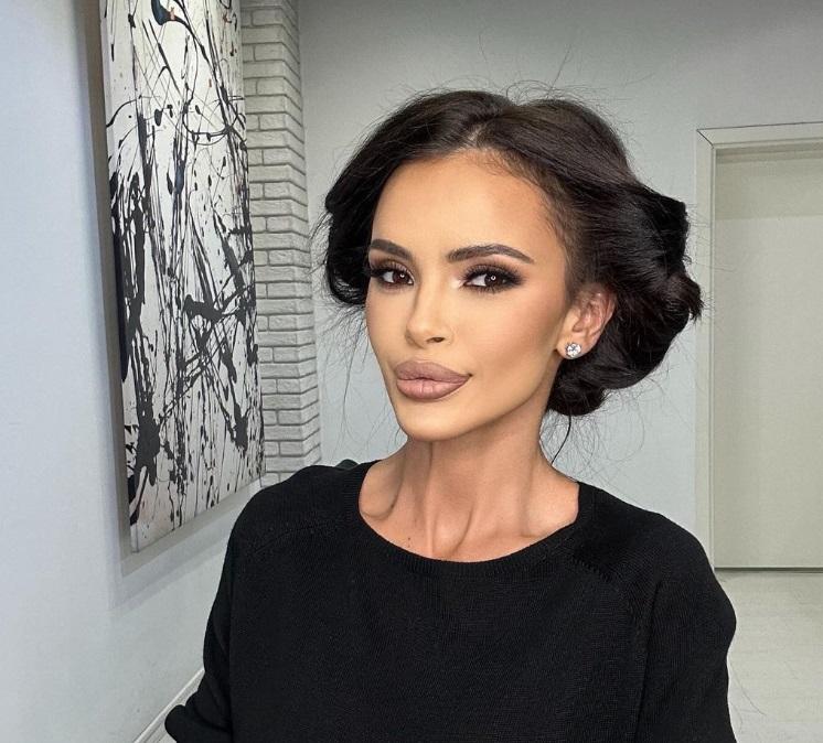 Мария показа горещи снимки на новия си млад любовник