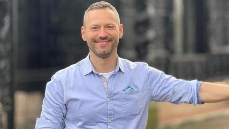 Заключиха Орлин Павлов: Наложи му се да разбие вратата, за да излезе