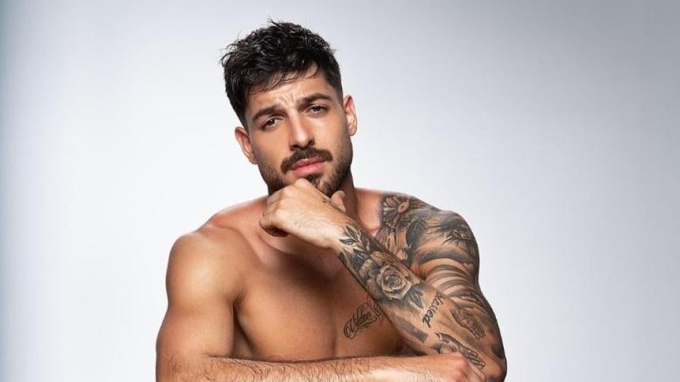 Емрах Стораро изненадващо смени попрището, дебютира като...