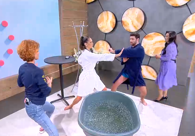 Горещо утро в "Преди обед": Петър Дочев се съблече чисто гол! СНИМКИ