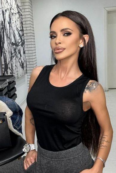 Мария си показа моцарелките, мъжете полудяха от възбуда СНИМКА 18+