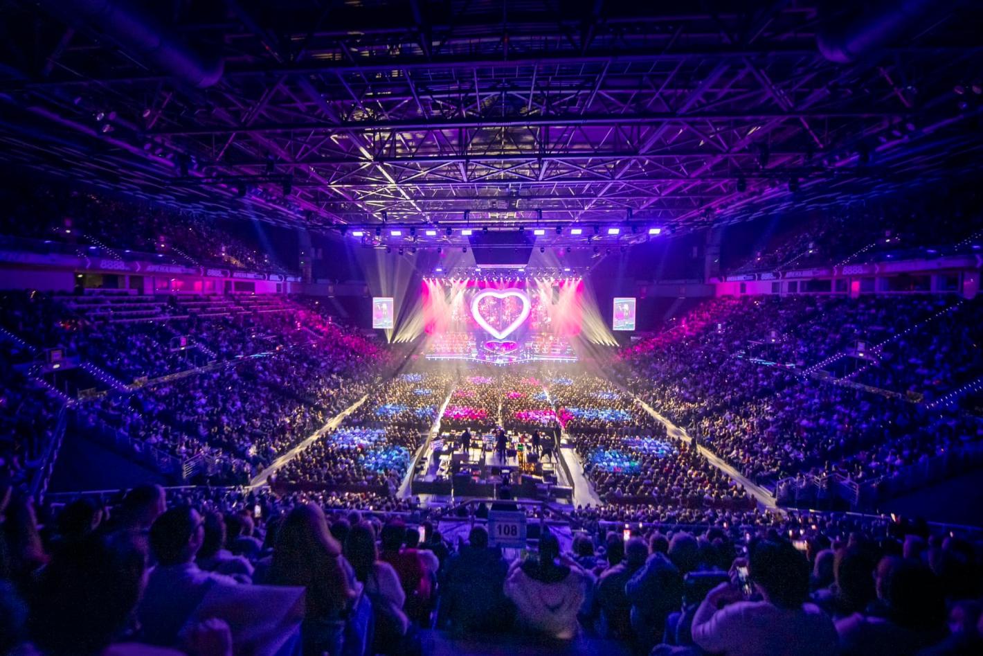 Цар, президент и още 15 000 на крака заради Лили Иванова СНИМКИ