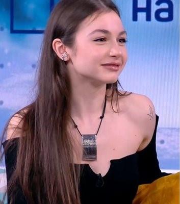 Крисия се отдаде на лукс и си загуби гласа