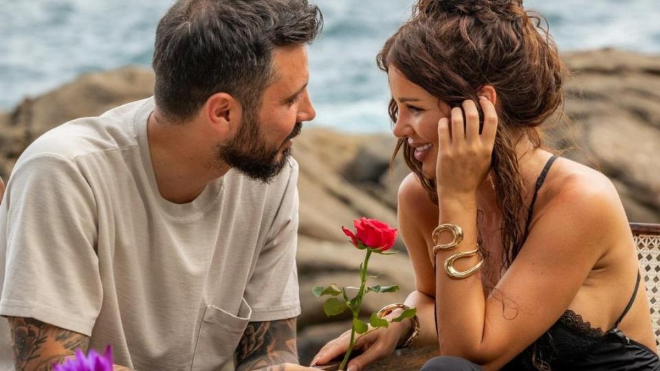 Мартин се целуна страстно с Мартина, Даниела побесня СНИМКИ