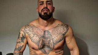 Виктор от „Биг Брадър“ разпали мрежата с кадър по бельо СНИМКА 18+