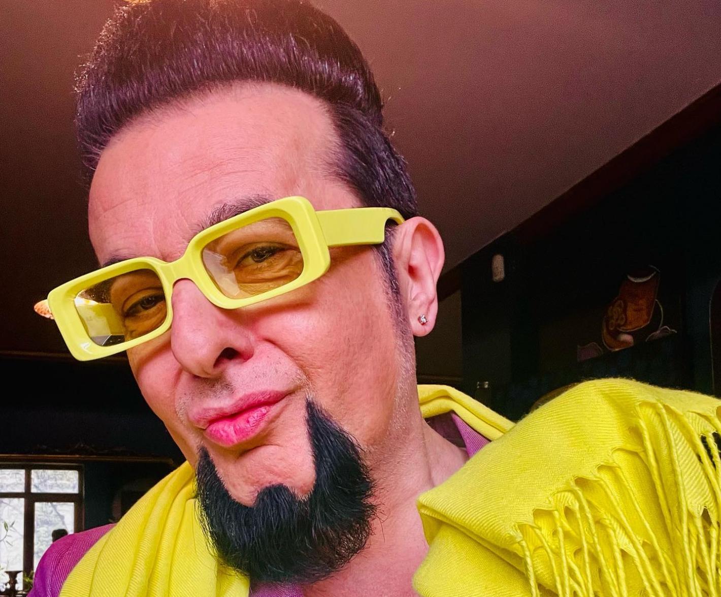 След скандала: Евгени Минчев бяга от България с младо лъвче СНИМКИ