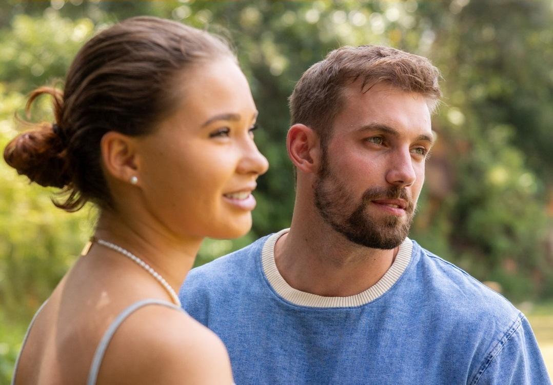 Обрат в "Ергенът"! Виктор и Бранимира се награбиха в страстна целувка ВИДЕО