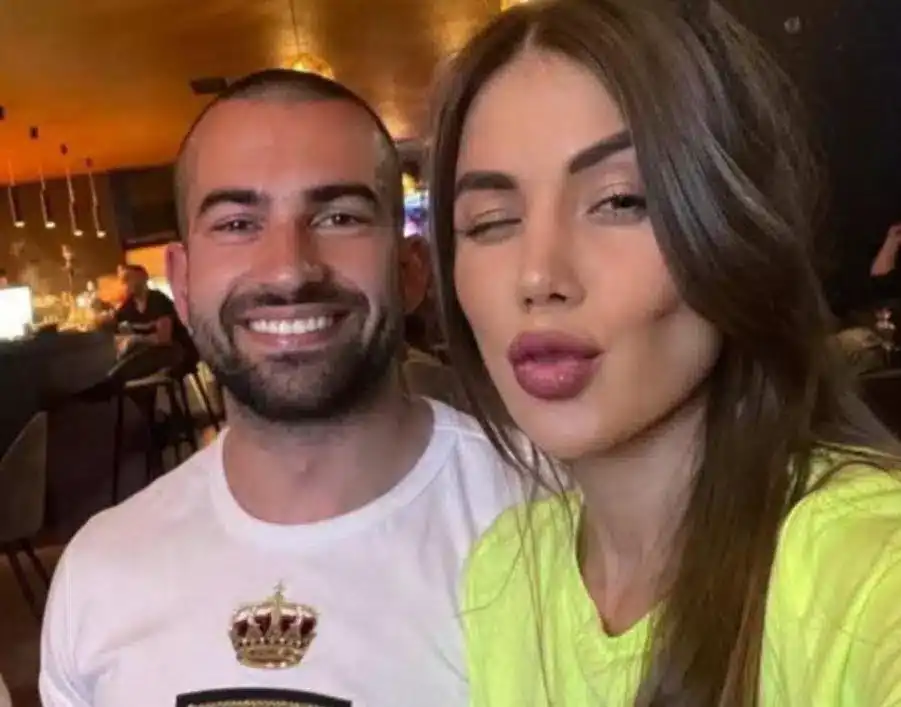 Ето кой бизнесмен е платил операциите на Даниела от "Ергенът" СНИМКИ