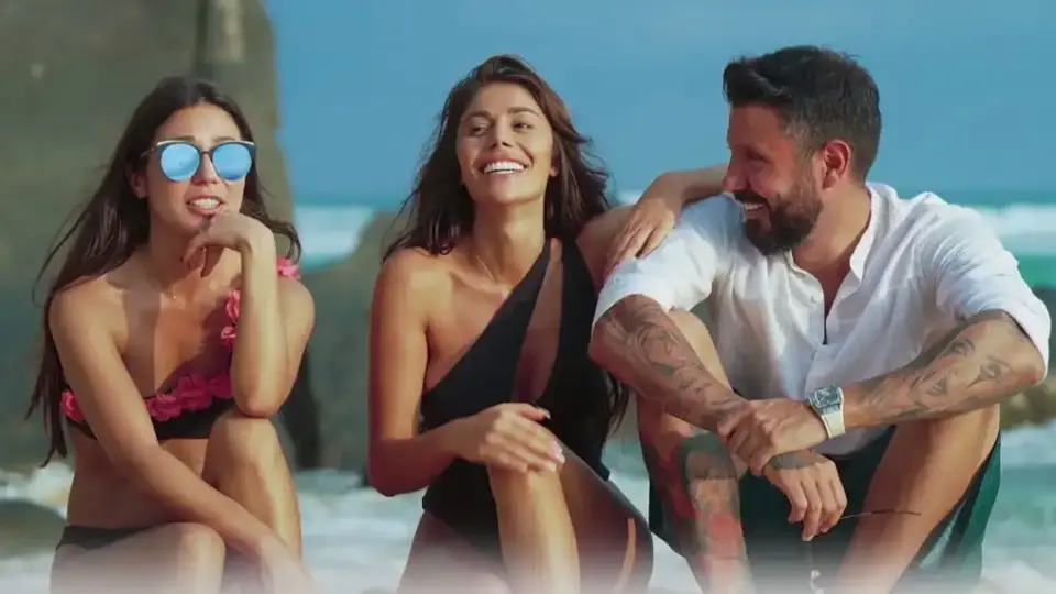 Балдъзата на Мартин се разсъблече в „Ергенът“ – засенчи Даниела и прикова всички погледи СНИМКИ 18+