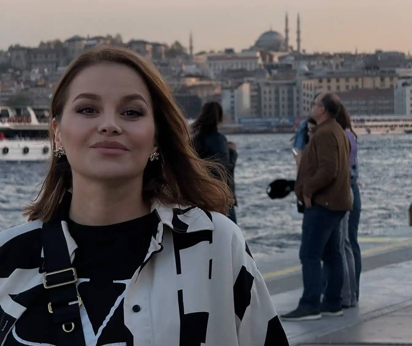 Първо в БЛИЦ! Оперираха по спешност Деси Слава!