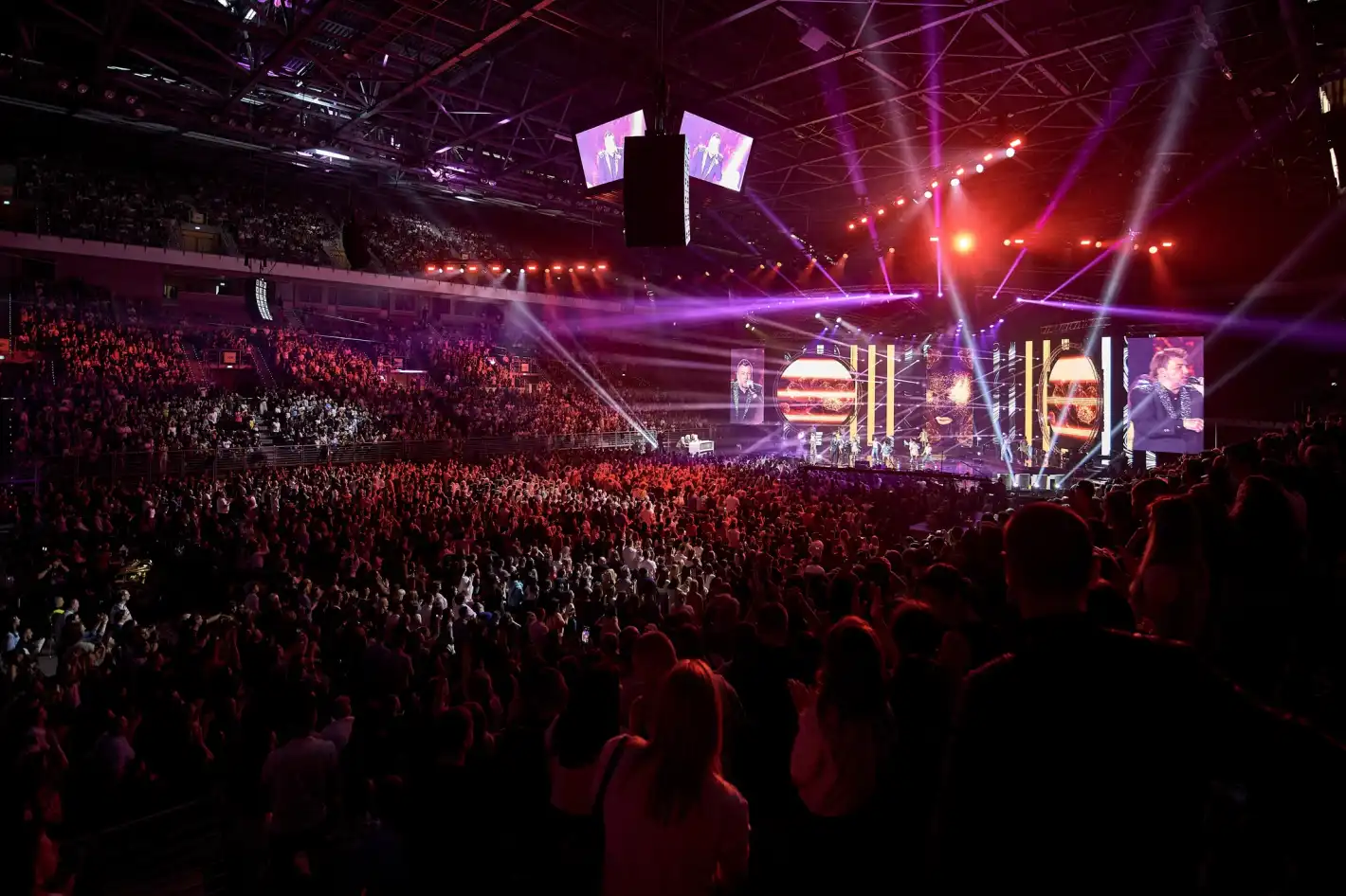 Маги Халваджиян с лично признание на финала на "Капките"