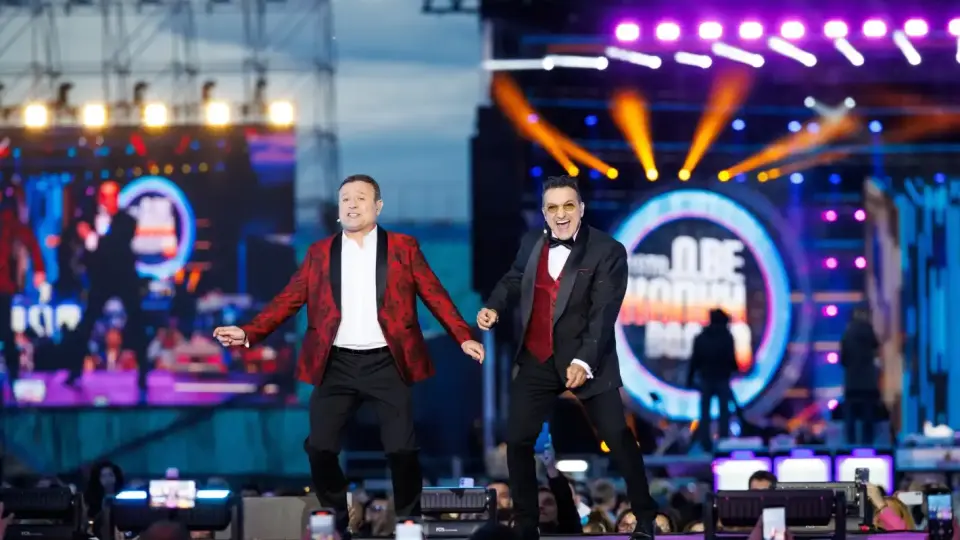 Скандал зад кулисите на „Капките“: Продуцентът бесен на звезда от „Ергенът“, щял да я изхвърли като куче