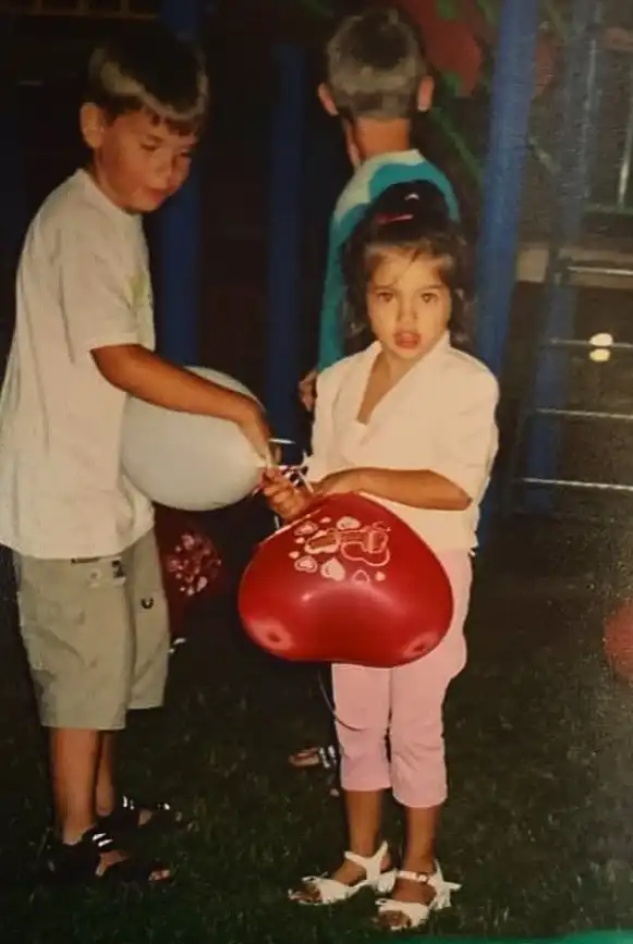 Преди голямата слава: Лили Иванова била гимнастичка, Вениамин - спасител на плажа Снимки